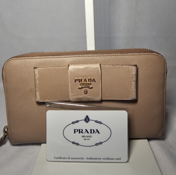 Prada Saffiano Bow Zip Around Wallet w/ authentication card, Beige - Picture 1 of 7